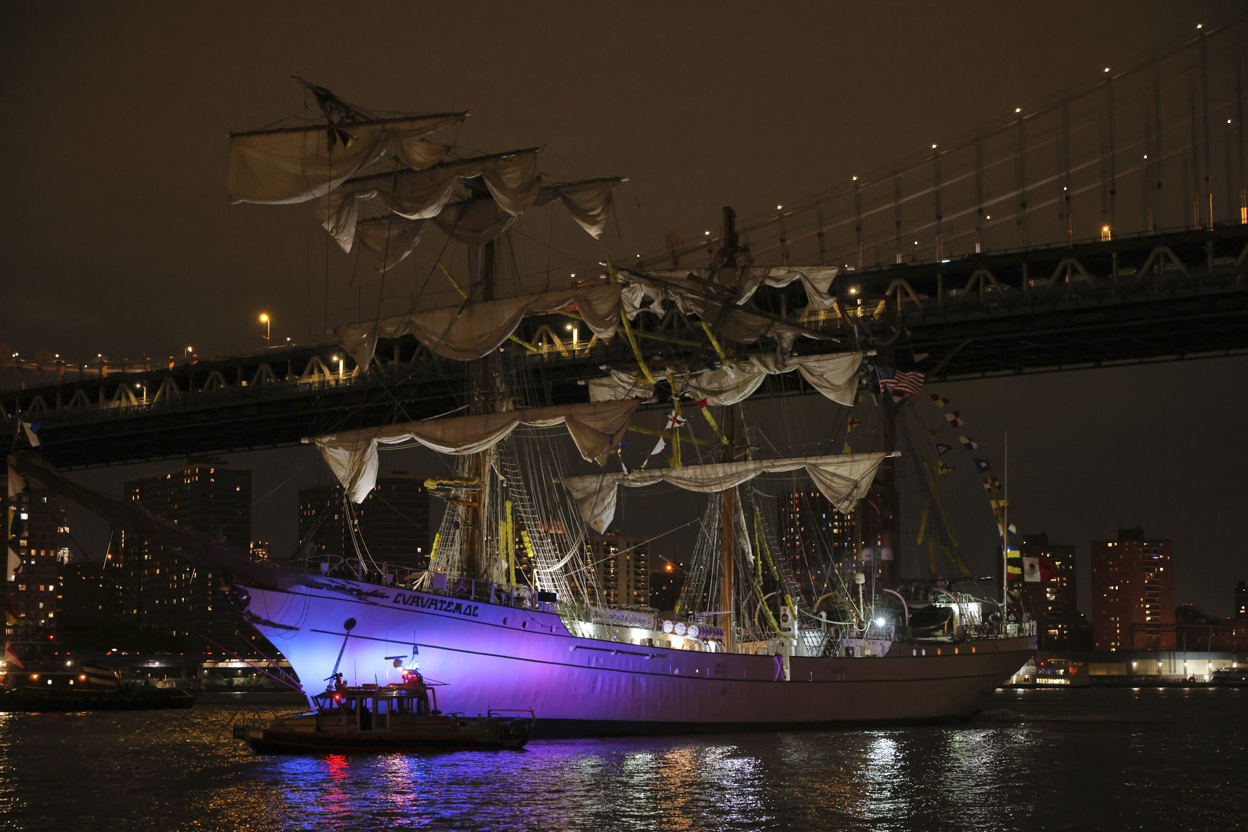 Brooklyn Bridge Collision