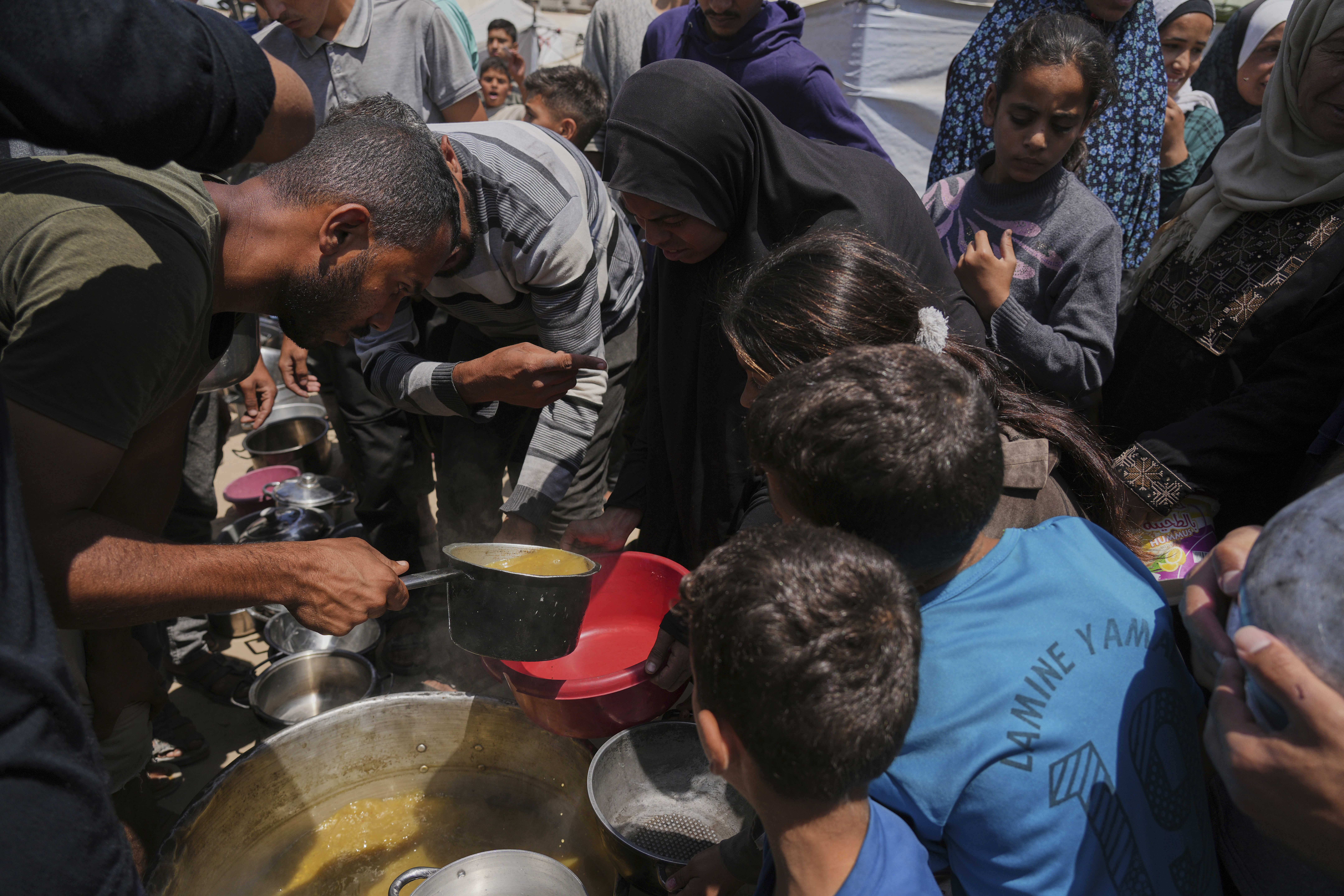 Ο επικεφαλής της UNRWA προειδοποιεί για το νέο ισραηλινό σχέδιο παράδοσης βοήθειας στη Γάζα – «Θα οδηγήσει σε δεύτερη Νάκμπα»