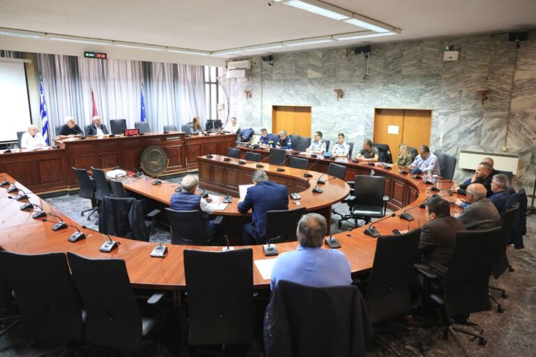 Συντονισμός και ενίσχυση επιχειρησιακής ετοιμότητας στη συνεδρίαση της Πολιτικής Προστασίας Δήμου Λαρισαίων