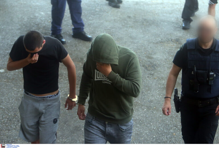 Θεσσαλονίκη: Ολοκληρώθηκαν οι απολογίες της Eθνικιστικής Νεολαίας – Στη φυλακή και δεύτερος κατηγορούμενος