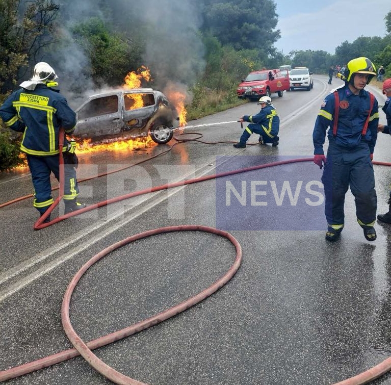 Κέρκυρα: Φωτιά σε αυτοκίνητο μετά από εκτροπή -Στο νοσοκομείο ο οδηγός