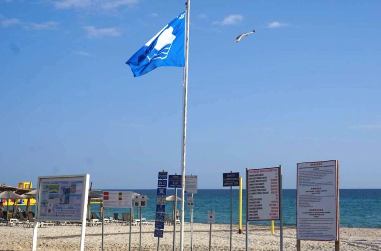 Δέκα οι «Γαλάζιες Σημαίες» σε Ροδόπη – Ξάνθη