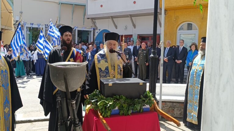 Γιόρτασαν στο Καρλόβασι την ύψωση της Σημαίας της Σαμιακης επανάστασης 204 χρόνια μετά