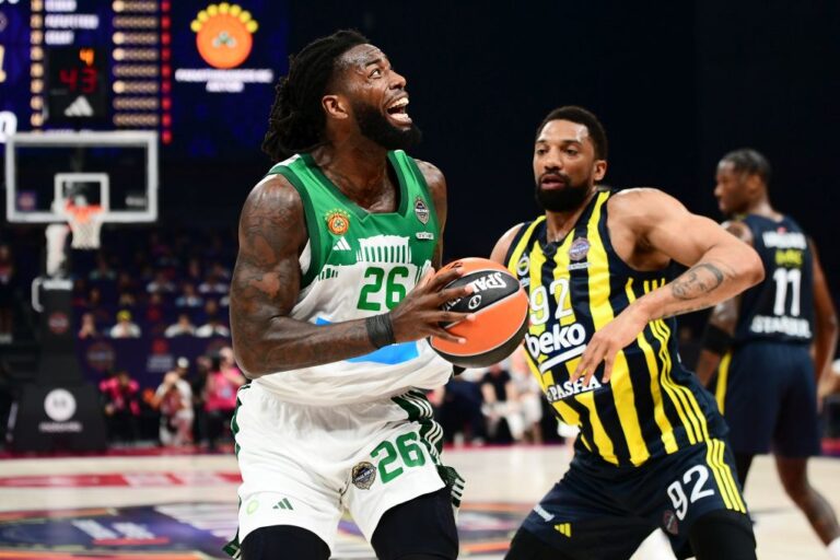Euroleague Final-4: Φενέρμπαχτσε-Παναθηναϊκός 55-48 (3η περίοδος)