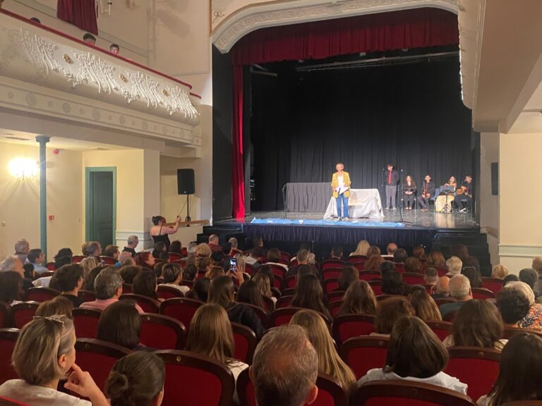 Τρίπολη: Σήκωσε “αυλαία” το 4ο φεστιβάλ παιδικού, εφηβικού μιούζικαλ