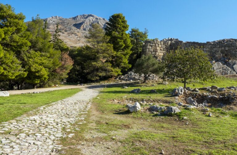 Καλαμάτα: Πεζοπορία στον Μυκηναϊκό Δρόμο με τον Ορειβατικό