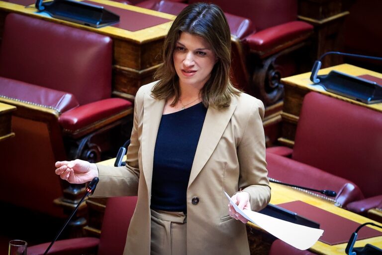 Κ. Νοτοπούλου στο Πρώτο: Πυξίδα για τον προοδευτικό χώρο ο Αλέξης Τσίπρας (audio)