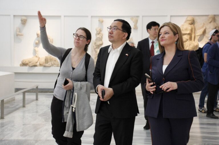 Συνεργασία με φορείς σε Αρχαία Ολυμπία και Κατάκολο είχε ο Πρέσβης της Κίνας