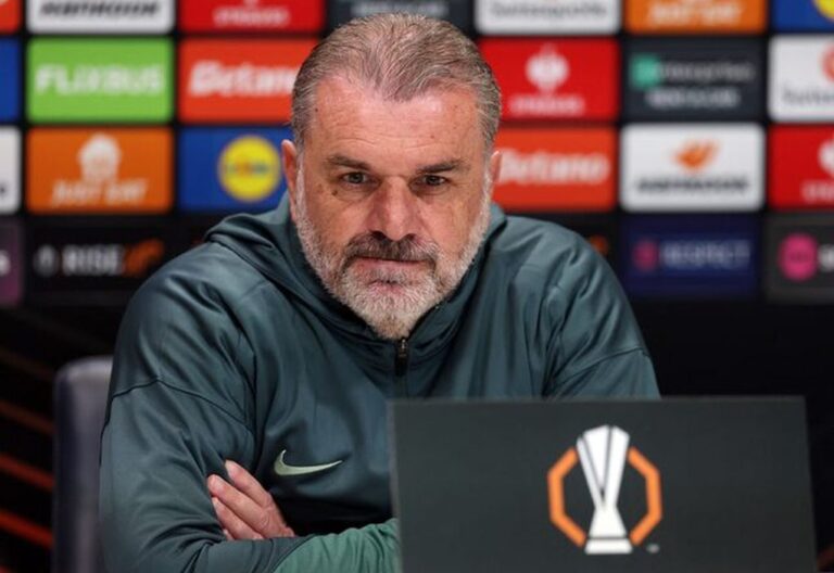 Ποστέκογλου ενόψει τελικού Europa League: «Είμαι πολύ περήφανος Έλληνας, δεν είμαι κλόουν και δεν θα γίνω ποτέ, στον τελικό όλα κρίνονται την ίδια μέρα»