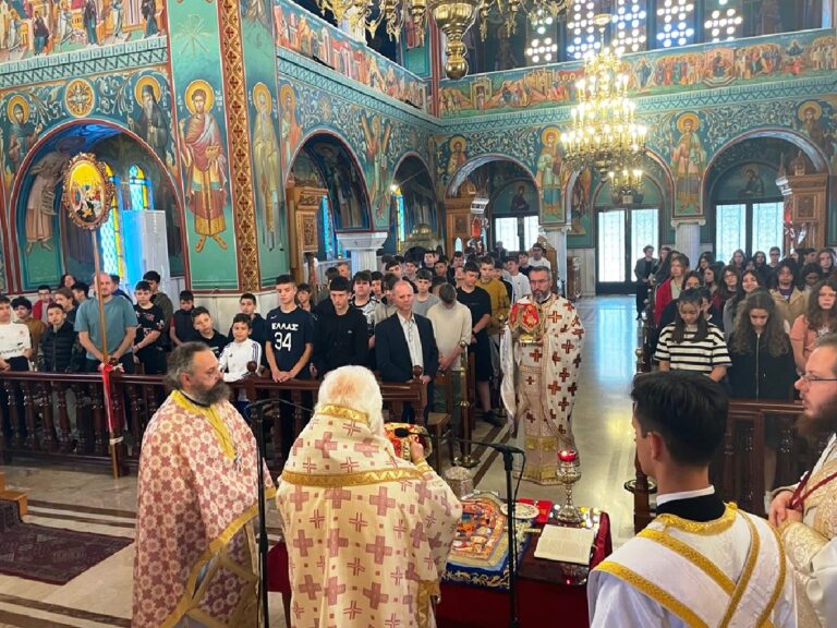 Υποδειγματική – Κατηχητική Θεία Λειτουργία στον Ιερό Ναό Αγίου Νικολάου Αλμυρού