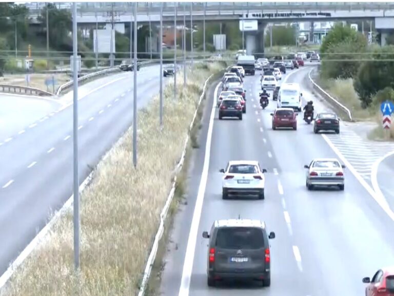Θεσσαλονίκη: Αυξημένη η κίνηση στις εξόδους για Χαλκιδική και Νέα Μηχανιώνα