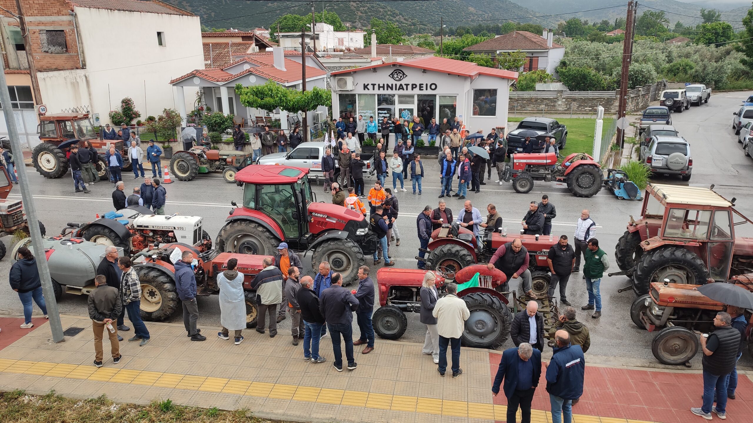 Δυναμικό συλλαλητήριο αμυγδαλοπαραγωγών στο Συκούριο για τις αποζημιώσεις