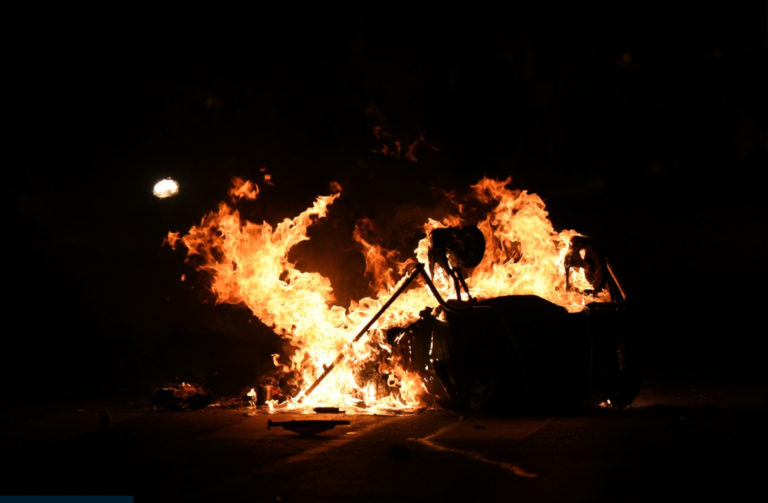 Θεσσαλονίκη: Στις φλόγες αυτοκίνητο στις Σαράντα Εκκλησιές