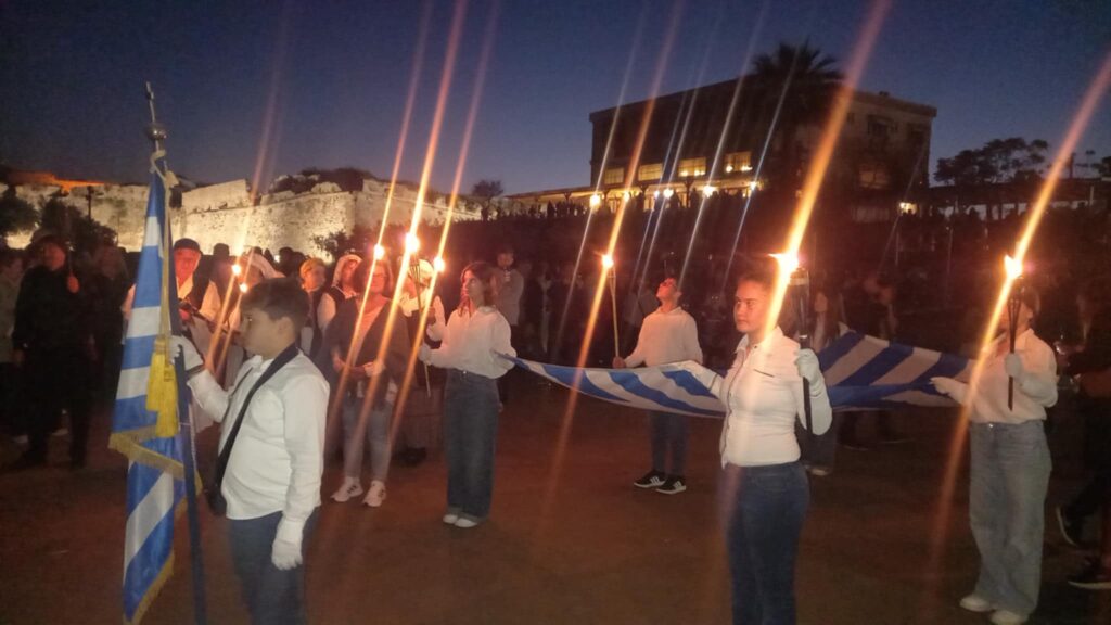 Μεσσηνία: Φαντασμαγορική η αναπαράσταση για την 200η επέτειο της Ναυμαχίας της Μεθώνης (φωτογραφίες)