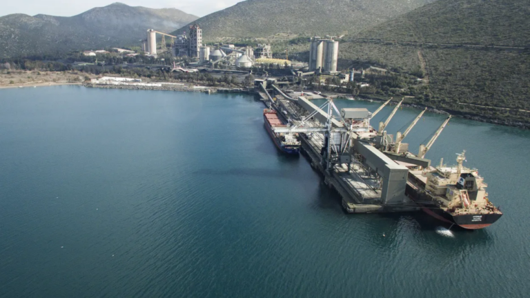Live η τελετή για το μηδενικό αποτύπωμα άνθρακα στο εργοστάσιο της ΑΓΕΤ Ηρακλής – Ομιλία του Πρωθυπουργού