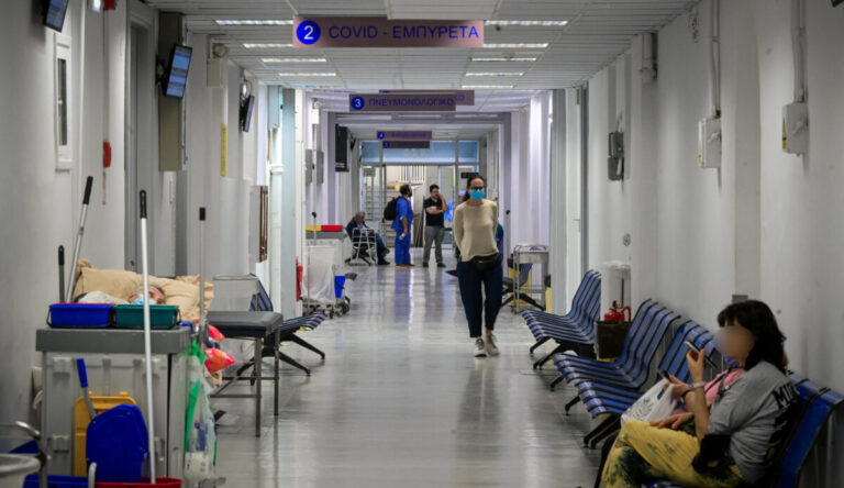Άδ. Γεωργιάδης: Επεκτείνεται σε 14 νοσοκομεία το ηλεκτρονικό βραχιολάκι έως 15 Ιουλίου – Πού διορίζονται 500 τραυματιοφορείς