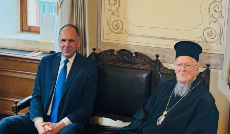 Την στήριξη της Ελληνικής Πολιτείας εξέφρασε ο Γιώργος Γεραπετρίτης στο Οικουμενικό Πατριαρχείο