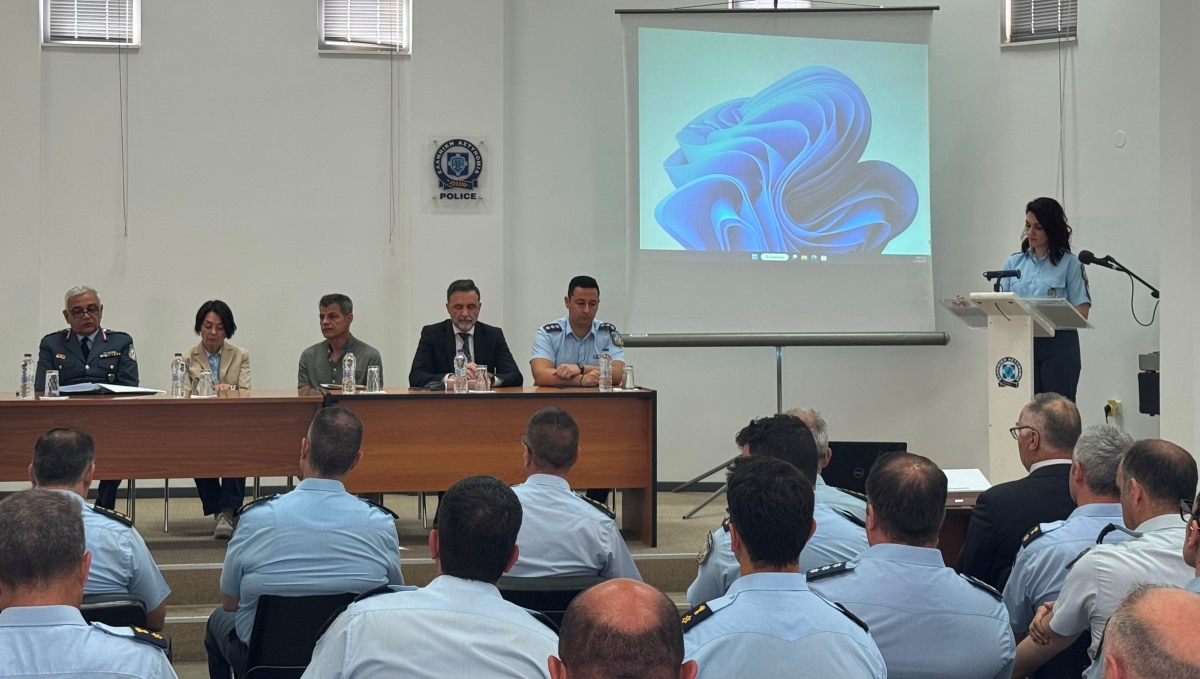 Οι αστυνομικοί ενημερώθηκαν για το εθνικό σχέδιο δράσης για την προστασία  και τα δικαιώματα των ζώων