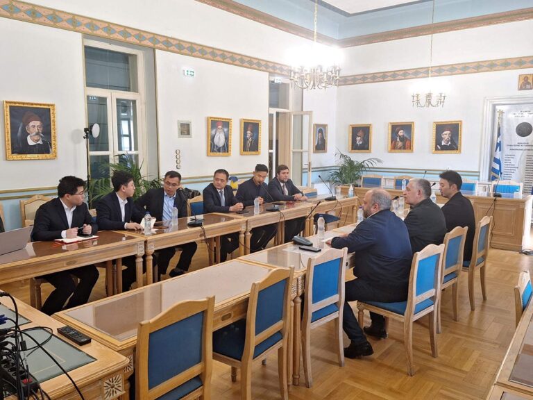 Στην Τρίπολη εκπρόσωποι κινεζικών εταιρειών – Συνάντηση εργασίας με αυτοδιοικητικούς