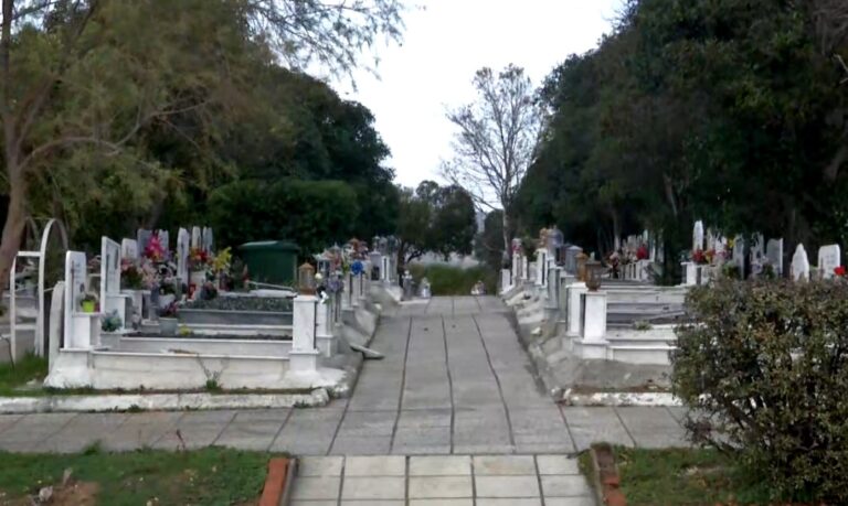 «Ασφυξία» λόγω έλλειψης χώρου αντιμετωπίζουν τα κοιμητήρια Ευόσμου στη Θεσσαλονίκη