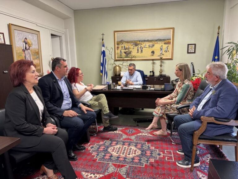 Συνάντηση Κουρέτα με φορείς και εκπροσώπους συλλόγων ΠΕ Καρδίτσας