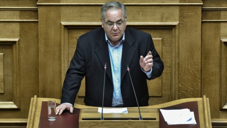 Στελέχωση των νοσοκομείων της Θεσσαλίας ζήτησε ο βουλευτής του ΚΚΕ Γ. Λαμπρούλης