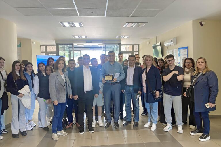 Στην Περιφέρεια Θεσσαλίας μαθητές του Λυκείου Τσαριτσάνης