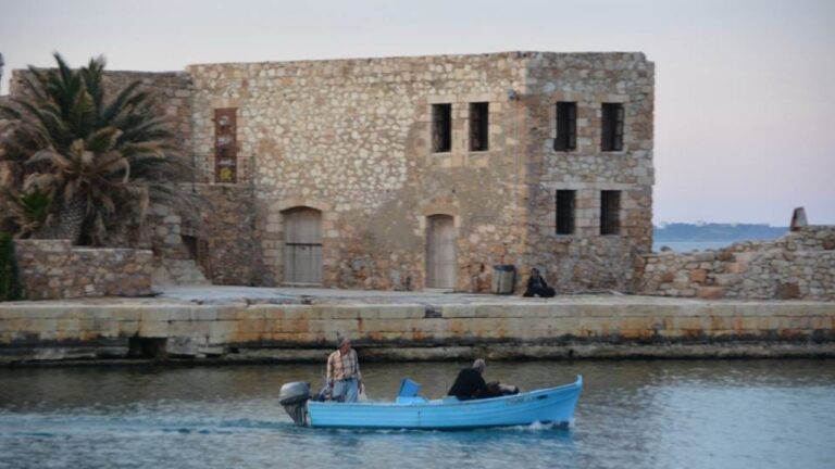 Χανιά: Τραυματίστηκε τουρίστρια στο Ενετικό Λιμάνι – Κινητοποιήθηκε σκάφος του Λιμενικού