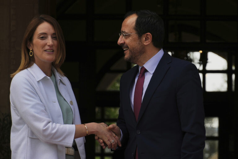 Ρ. Μέτσολα: Στηρίζουμε σταθερά την Κύπρο