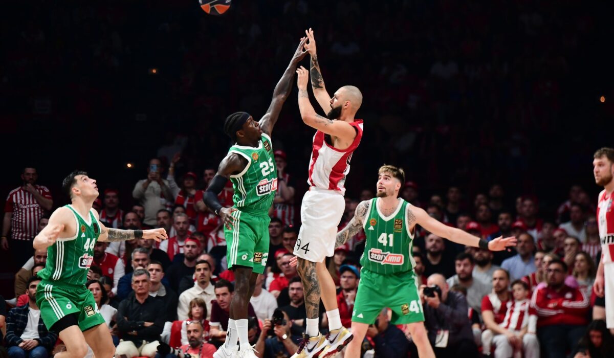 Final Four: Στα… πρασινο-κόκκινα το Άμπου Ντάμπι – Αντίστροφη μέτρηση για τις αναμετρήσεις Παναθηναϊκού και Ολυμπιακού, οι θρύλοι που θα βρίσκονται στις κερκίδες