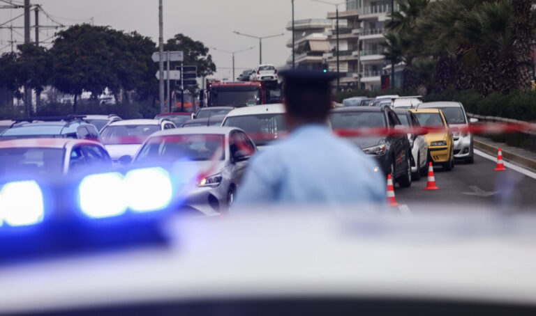 Σοβαρό τροχαίο στη Λεωφ. Ποσειδώνος τα ξημερώματα – Τέσσερις τραυματίες