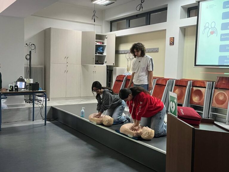 Βιωματικό σεμινάριο “ΚΑΡΠΑ” στο 8ο ΓΕΛ Τρικάλων