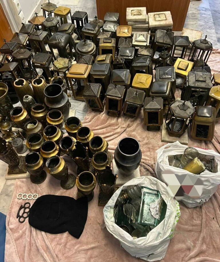 Άρτα: Έκλεβε καντήλια και ανθοδοχεία από τάφους για να πουλήσει τον μπρούτζο