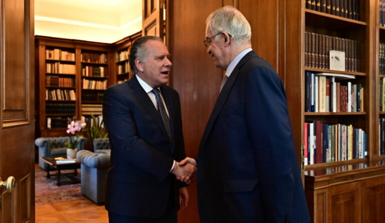Ο ΠτΔ Κωνσταντίνος Τασούλας συναντήθηκε με τον Μόνιμο Αντιπρόσωπο της Ελλάδας στην UNESCO Γιώργο Κουμουτσάκο