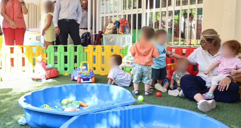 Αύριο ξεκινούν οι αιτήσεις για τους 28 βρεφονηπιακούς σταθμούς της ΔΥΠΑ