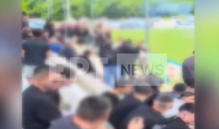 Θεσσαλονίκη: Σύλληψη δεκαενιάχρονου που πέταξε βεγγαλικά σε ποδοσφαιρικό αγώνα- Βίντεο ντοκουμέντο (Αποκλειστικό ΕΡΤNews)