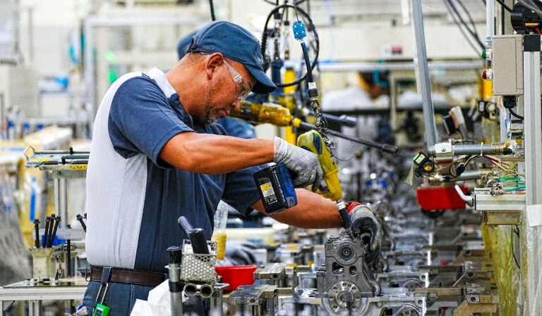 Ιαπωνία: Η Nissan θα προχωρήσει σε επιπλέον 10.000 απολύσεις εργαζομένων