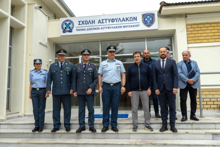 Στο Μουζάκι ο Μιχάλης Χρυσοχοΐδης