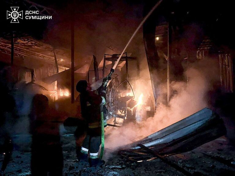 Ολονύχτιο ρωσικό σφυροκόπημα με εκατοντάδες drones κατά ουκρανικών πόλεων – «Αποδεχτείτε τους όρους για ειρήνη, αλλιώς θα χάσετε κι άλλα εδάφη»