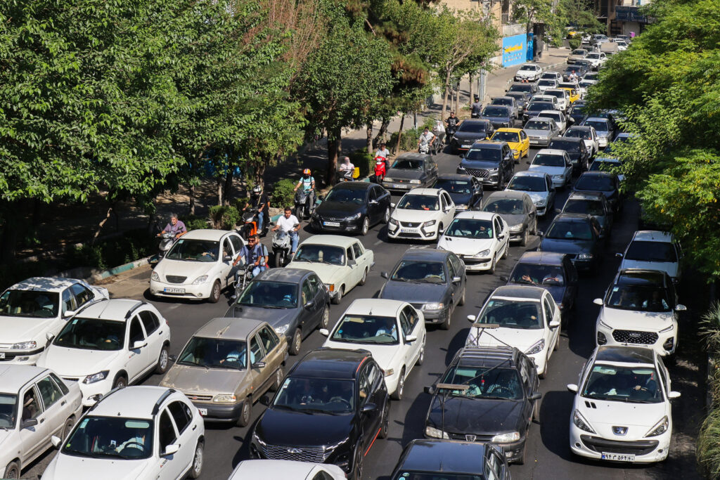 Ιρανοί εγκαταλείπουν την Τεχεράνη ενώ ο Νετανιάχου υπόσχεται περαιτέρω κλιμάκωση