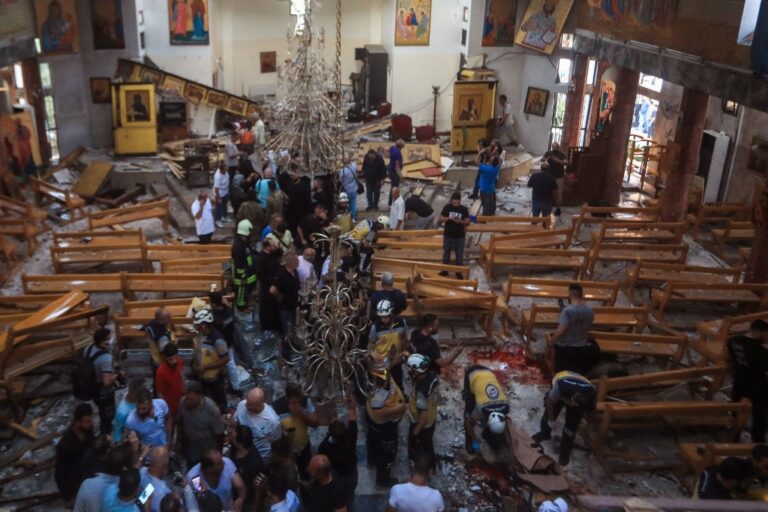 Επίθεση αυτοκτονίας στη Δαμασκό: «Απόπειρα υπονόμευσης της εθνικής συνύπαρξης» καταγγέλλει το συριακό ΥΠΕΞ