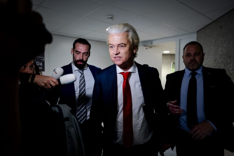 Ολλανδία: Έπεσε η κυβέρνηση μετά την αποχώρηση του ακροδεξιού Βίλντερς με αφορμή το μεταναστευτικό