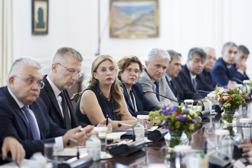 Συνάντηση Μητσοτάκη με τους Πρυτάνεις – Στο επίκεντρο το σχέδιο ασφάλειας των Πανεπιστημίων