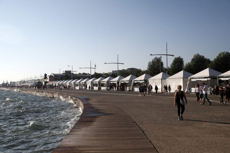 Θεσσαλονίκη: Μεγάλη συμμετοχή στο 44ο Πανελλήνιο Φεστιβάλ Βιβλίου στη Νέα Παραλία