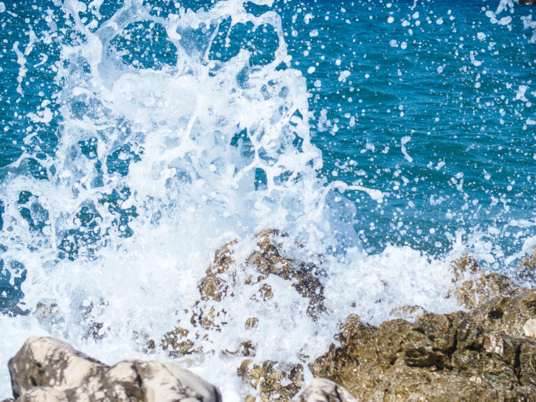 Νεκρός 60χρονος σε παραλία της Ασπροβάλτας