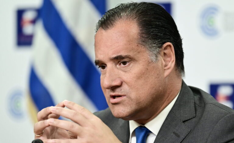 Σε διαθεσιμότητα ο καρδιοχειρουργός για το φακελάκι των 2.500 ευρώ – «Λυπούμαι που ασυνείδητοι εκμεταλλεύονται τους ασθενείς» λέει ο Γεωργιάδης