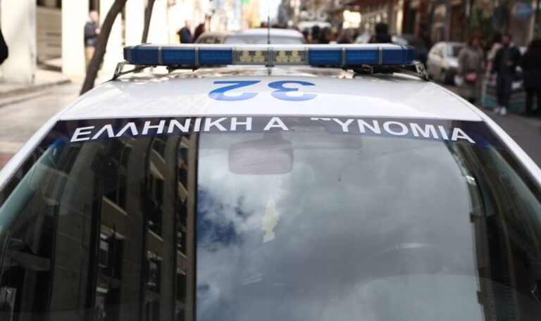 Σύλληψη 42χρονου διακινητή ναρκωτικών μετά από καταδίωξη στην Αθήνα