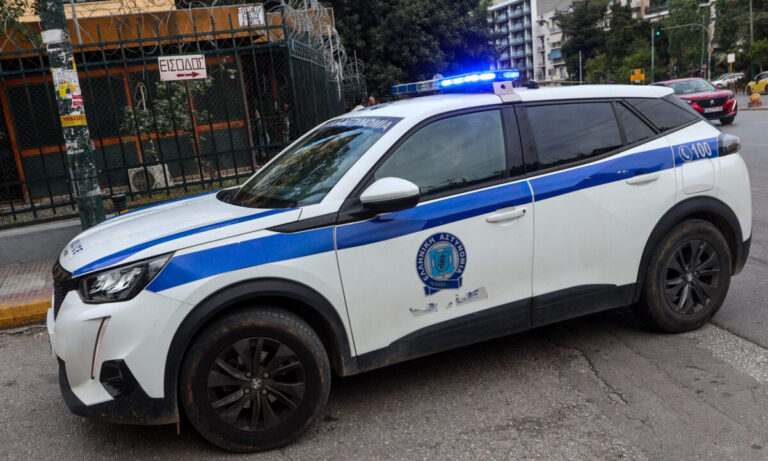 Βόλος: Σύλληψη άνδρα με ναρκωτικά χάπια και ξιφολόγχες πολεμικών τυφεκίων