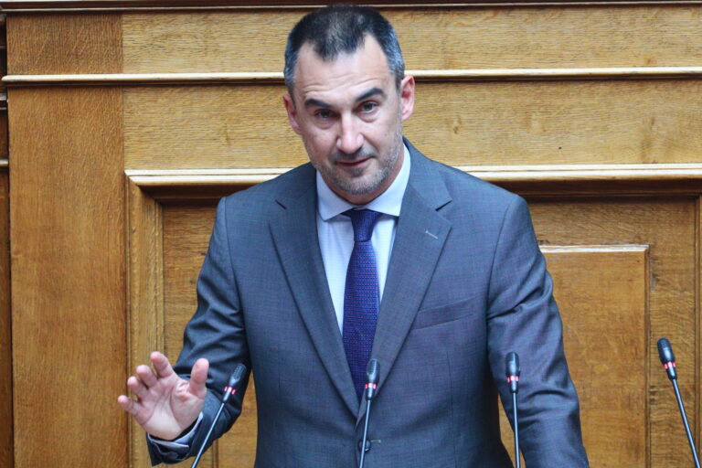 Aλ. Χαρίτσης: Να μην επιτρέψουμε να λειτουργήσει η Βουλή ως πλυντήριο για τις ευθύνες της κυβέρνησης για το έγκλημα στα Τέμπη
