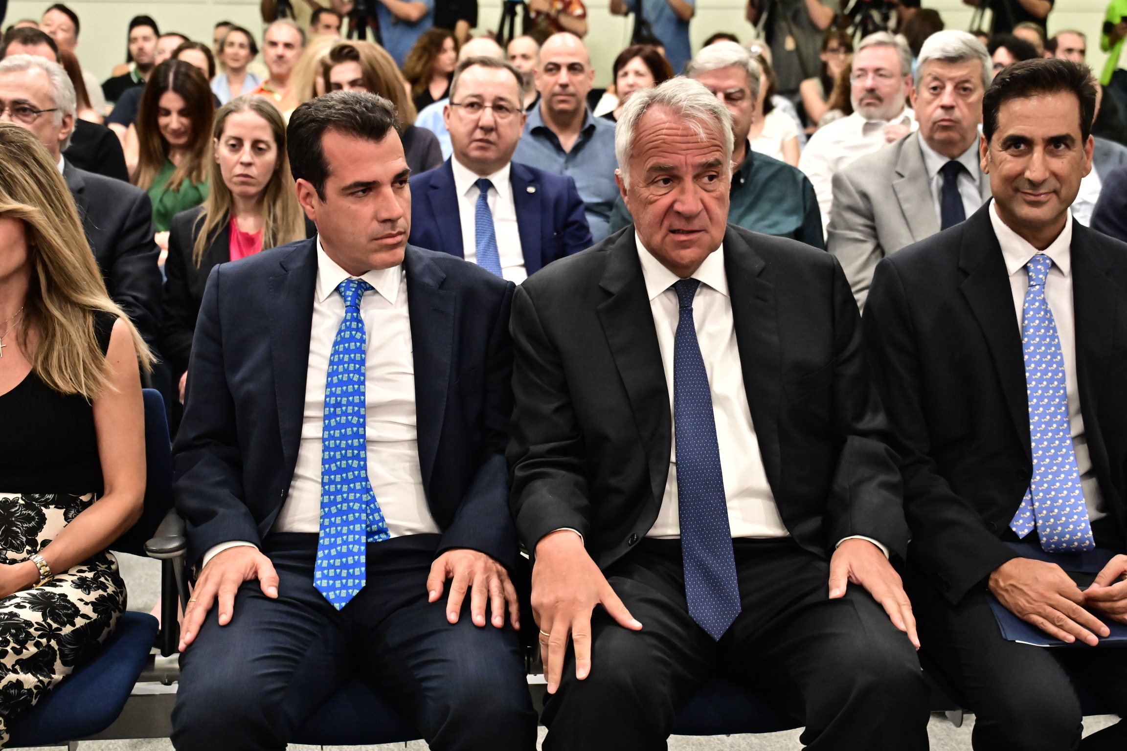 Live η τελετή παράδοσης και παραλαβής στο υπουργείο Μετανάστευσης και Ασύλου
